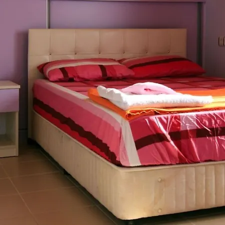 Grand World 酒店 2*